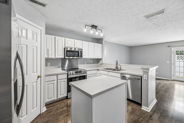 121 Shadow Glen Dr, Nashville, TN 37211