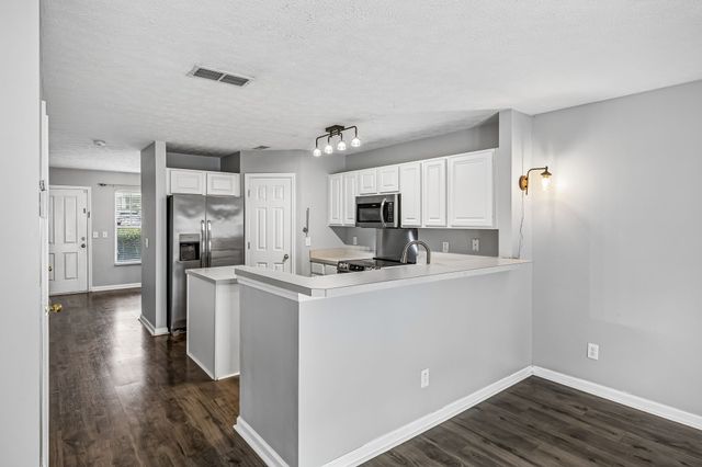 121 Shadow Glen Dr, Nashville, TN 37211