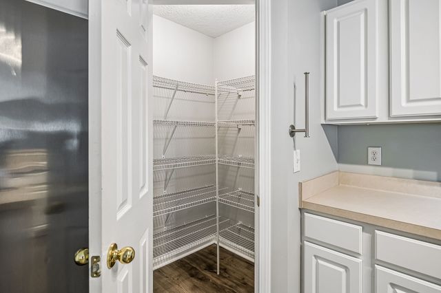 121 Shadow Glen Dr, Nashville, TN 37211