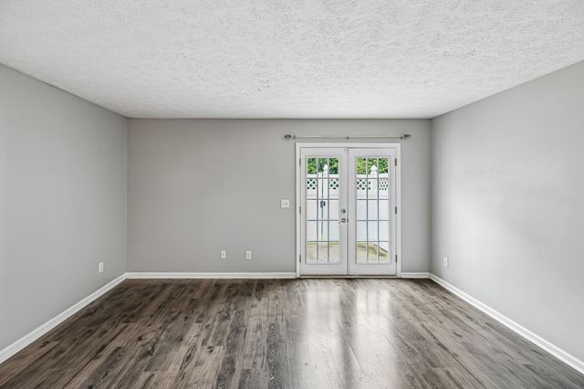 121 Shadow Glen Dr, Nashville, TN 37211