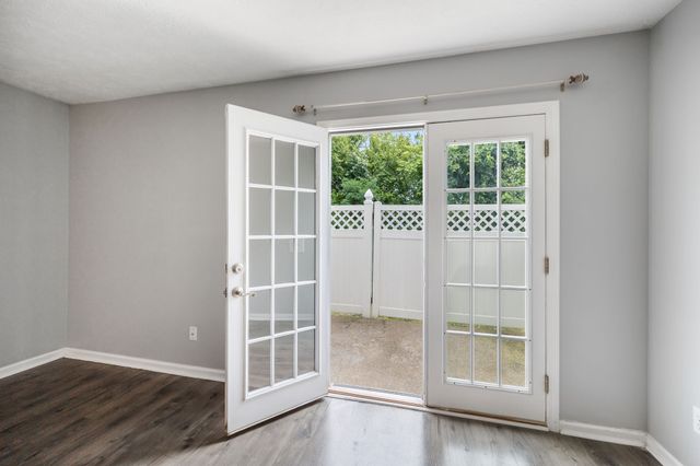 121 Shadow Glen Dr, Nashville, TN 37211