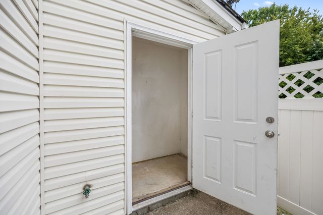 121 Shadow Glen Dr, Nashville, TN 37211