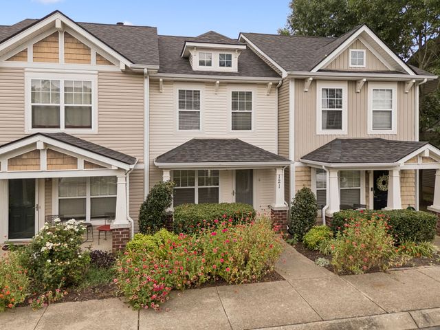 121 Shadow Glen Dr, Nashville, TN 37211