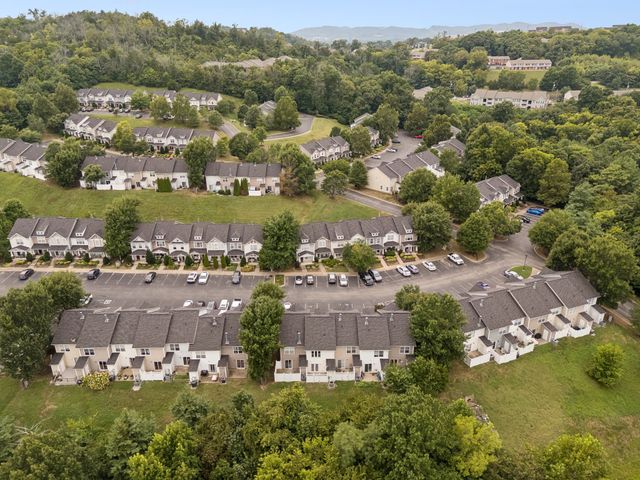121 Shadow Glen Dr, Nashville, TN 37211