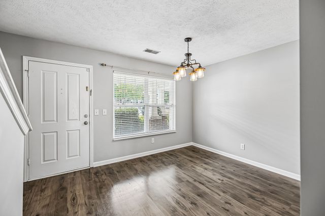 121 Shadow Glen Dr, Nashville, TN 37211