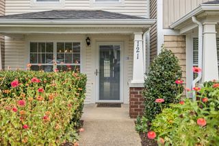121 Shadow Glen Dr, Nashville, TN 37211