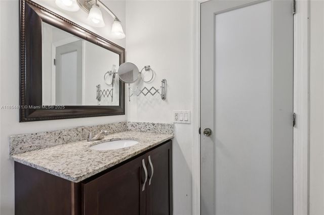 9315 SW 170th Ln, Palmetto Bay, FL 33157