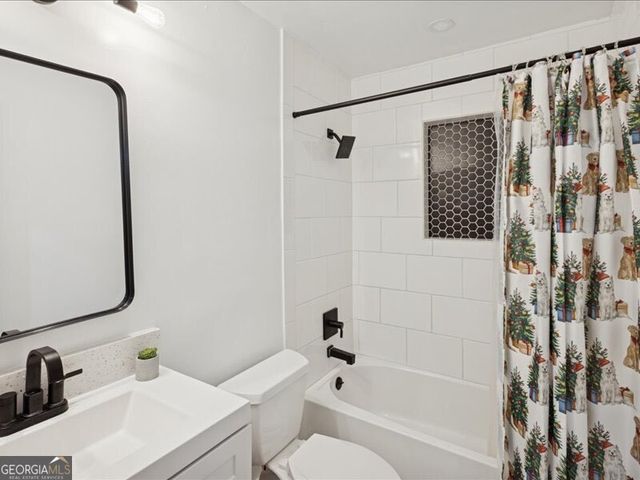 203 Holiday Circle, Savannah, GA 31419