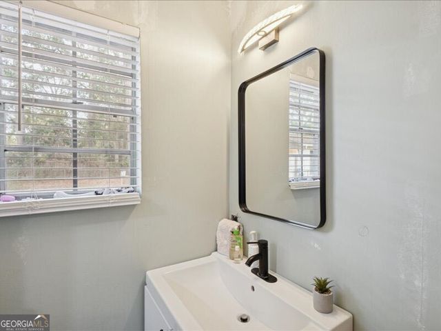 203 Holiday Circle, Savannah, GA 31419