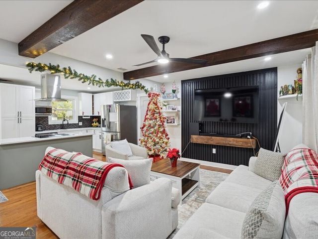 203 Holiday Circle, Savannah, GA 31419