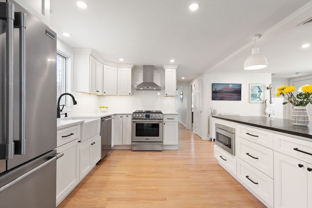 20 Lyndon Road, Sharon, MA 02067