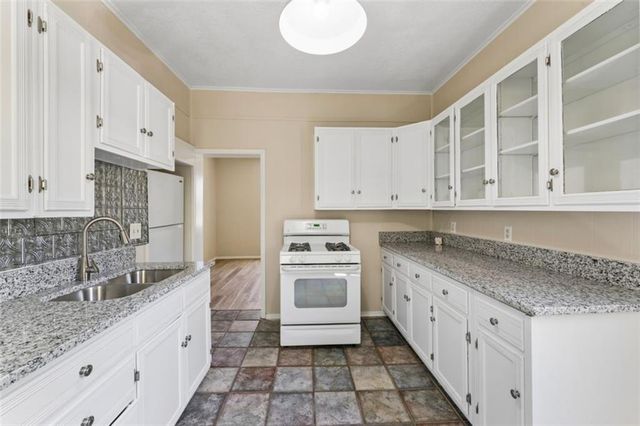 714 Prospect Street, Leavenworth, KS 66048