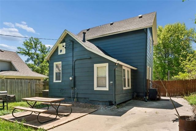 714 Prospect Street, Leavenworth, KS 66048