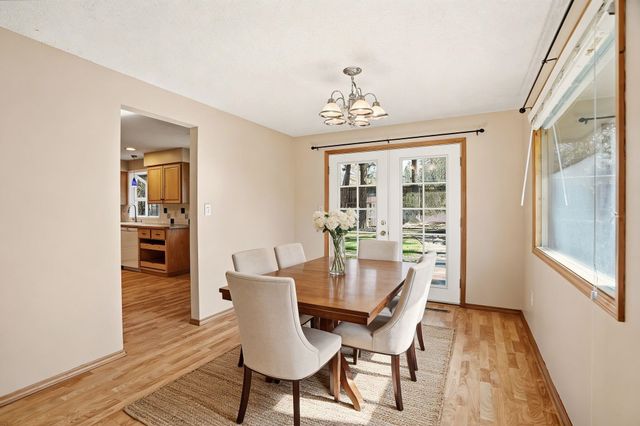 1223 W Bellwood Dr, Spokane, WA 99218