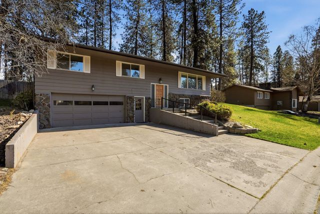 1223 W Bellwood Dr, Spokane, WA 99218