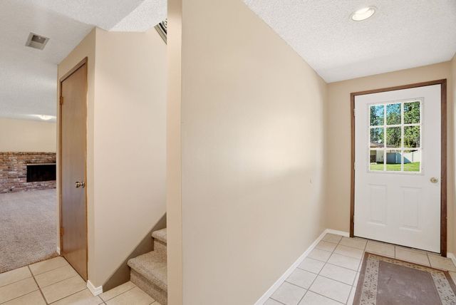 1223 W Bellwood Dr, Spokane, WA 99218