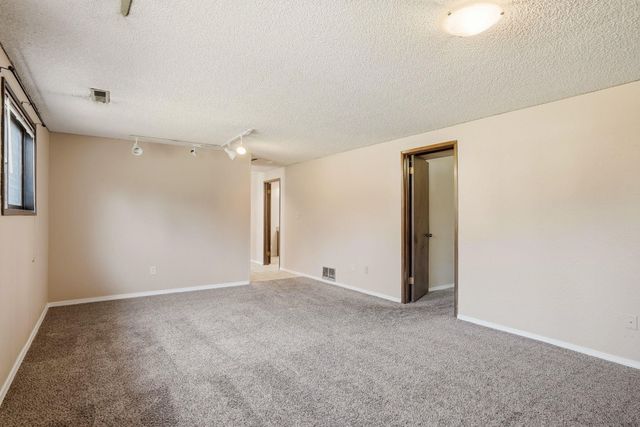 1223 W Bellwood Dr, Spokane, WA 99218