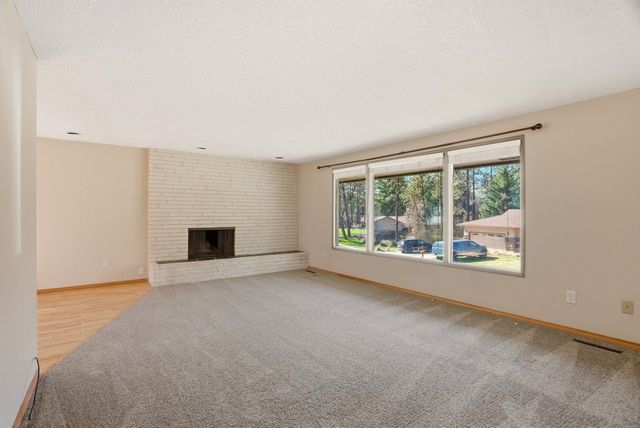 1223 W Bellwood Dr, Spokane, WA 99218