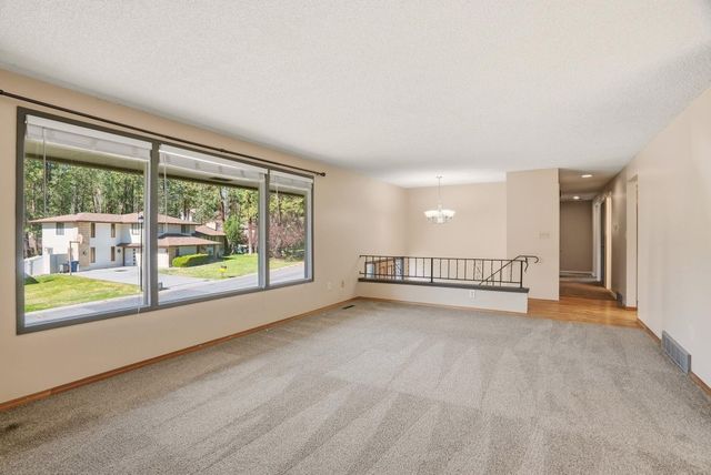 1223 W Bellwood Dr, Spokane, WA 99218