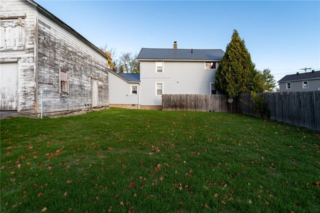 10 Maple Avenue, Oakfield, NY 14125