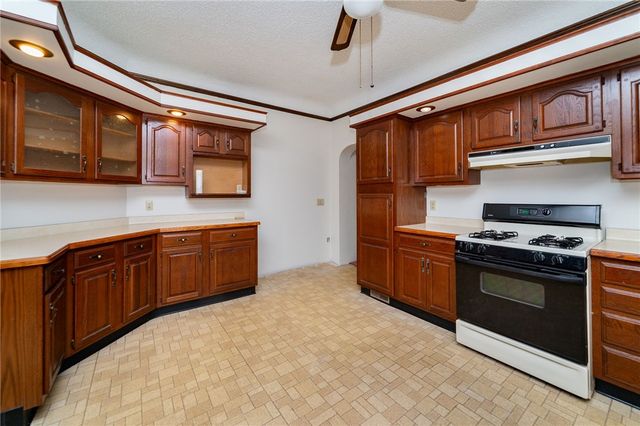 10 Maple Avenue, Oakfield, NY 14125