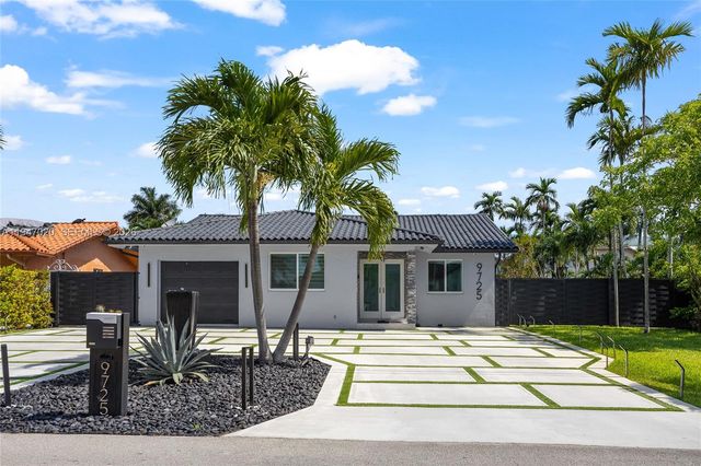 9725 NW 28th Ter, Doral, FL 33172