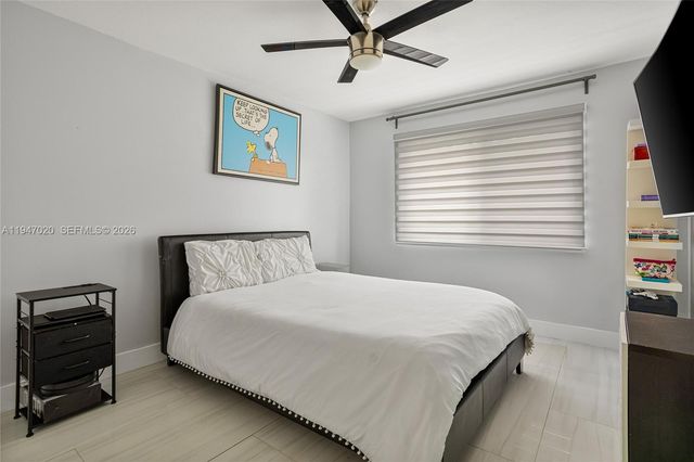 9725 NW 28th Ter, Doral, FL 33172