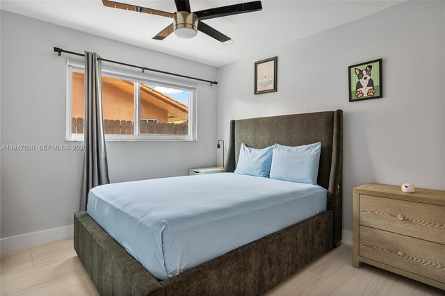 9725 NW 28th Ter, Doral, FL 33172