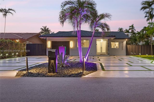 9725 NW 28th Ter, Doral, FL 33172