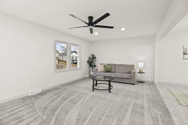 504 NW Chateau Drive, Blue Springs, MO 64014