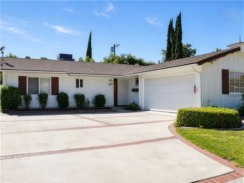 6165 Tony Avenue, Woodland Hills, CA 91367