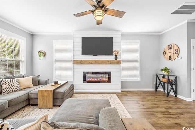 4753 Farm Lake Dr., Myrtle Beach, SC 29579