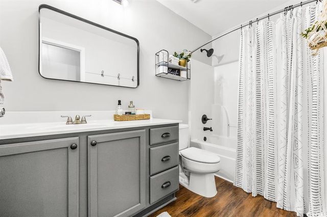 4753 Farm Lake Dr., Myrtle Beach, SC 29579