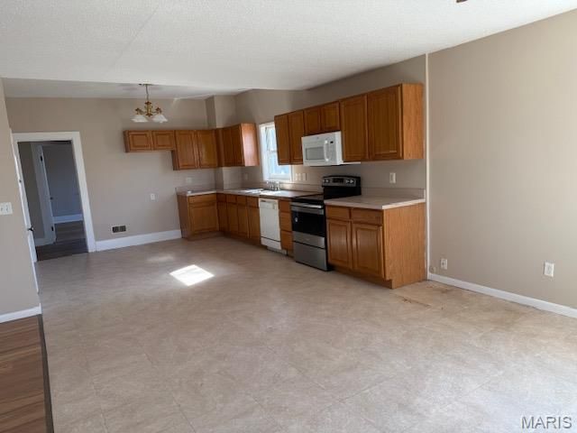 11915 Old Halls Ferry Road, St Louis, MO 63033