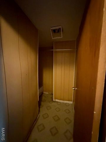 11915 Old Halls Ferry Road, St Louis, MO 63033