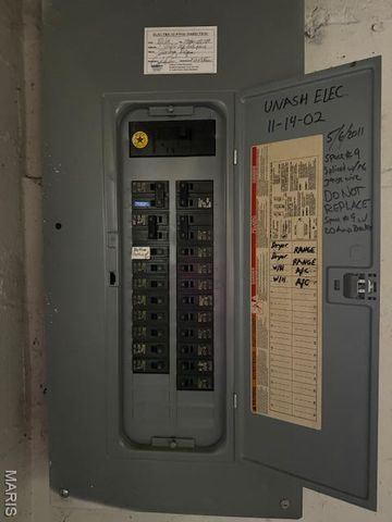 11915 Old Halls Ferry Road, St Louis, MO 63033