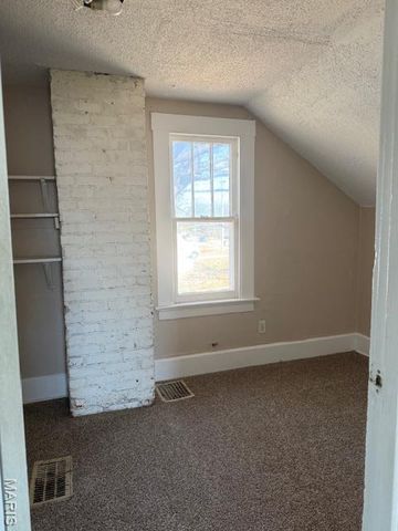 11915 Old Halls Ferry Road, St Louis, MO 63033