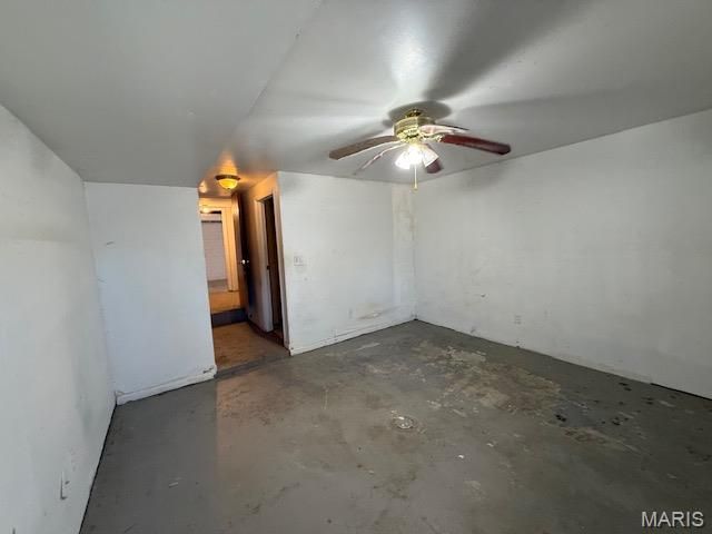 11915 Old Halls Ferry Road, St Louis, MO 63033