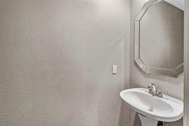 814 Custer Street, Arlington, TX 76014