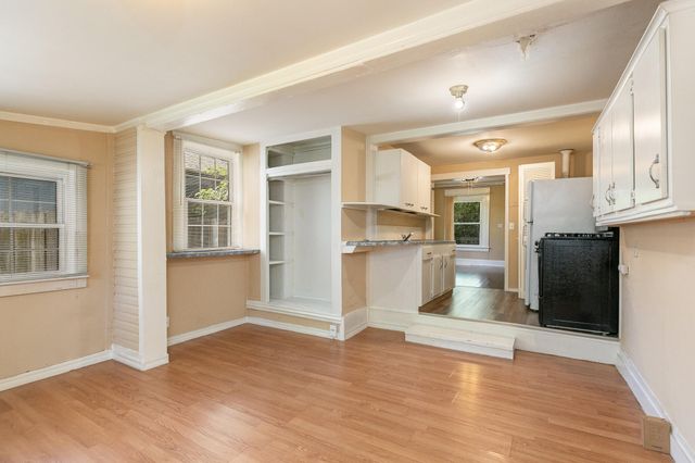 916 N Kansas Expressway, Springfield, MO 65802