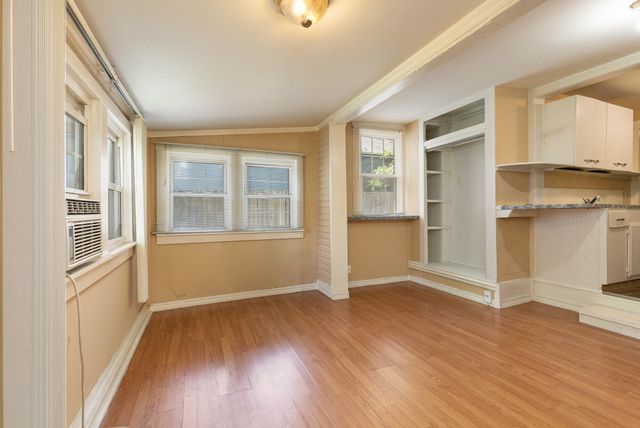 916 N Kansas Expressway, Springfield, MO 65802