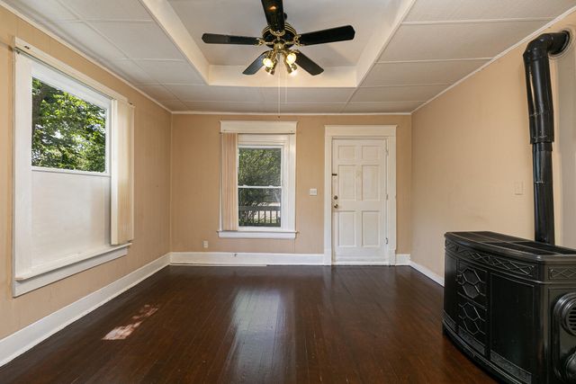 916 N Kansas Expressway, Springfield, MO 65802