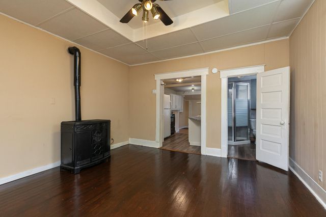 916 N Kansas Expressway, Springfield, MO 65802