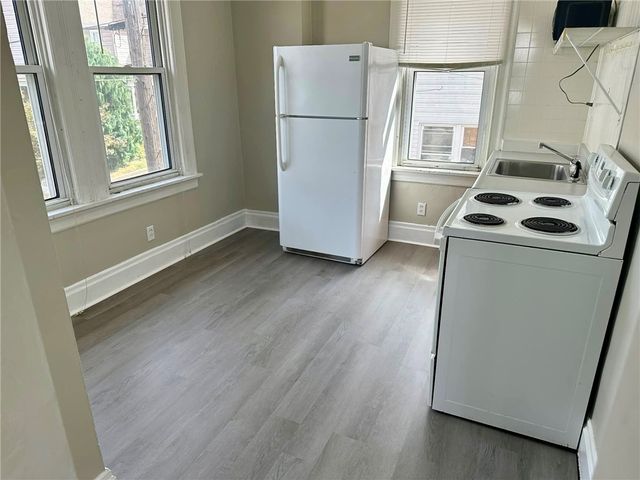 208 S Prospect St, Connellsville, PA 15425