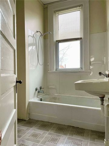 208 S Prospect St, Connellsville, PA 15425
