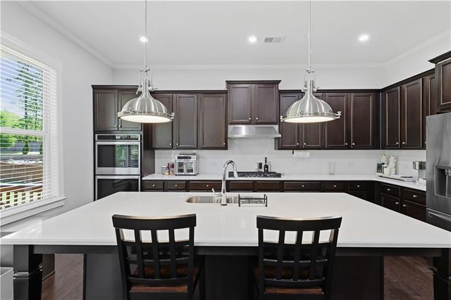 5911 Ashley Falls Lane, Flowery Branch, GA 30542