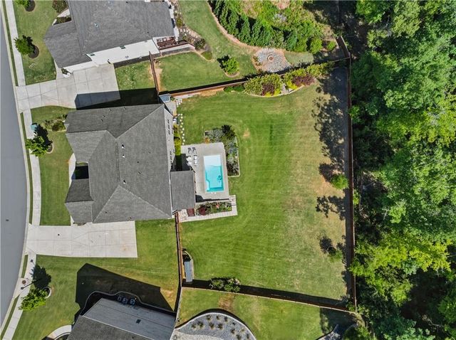 5911 Ashley Falls Lane, Flowery Branch, GA 30542