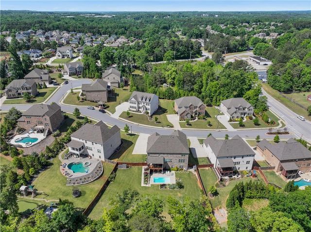 5911 Ashley Falls Lane, Flowery Branch, GA 30542