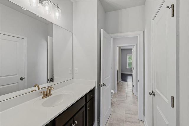 5911 Ashley Falls Lane, Flowery Branch, GA 30542