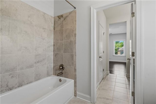 5911 Ashley Falls Lane, Flowery Branch, GA 30542